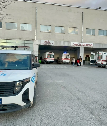 Yeşilyurt’ta akrabalar arasında bıçaklı kavga: 2 kardeş yaralandı