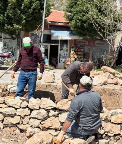 Malatya Arapgir'de Yıpranan Yollar Yeniden Düzenleniyor