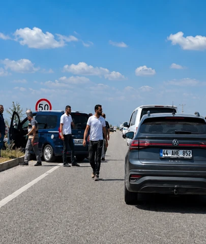 Malatya-Sivas Karayolunda Kaza: 3 Yaralı