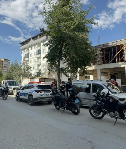 Yeşilyurt'ta İnşaatta Ücret Kavgası: 1 Yaralı