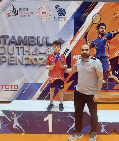 Malatyalı Milli Badmintoncu Kerem Eren Çelik’ten İstanbul’da Çifte Madalya!
