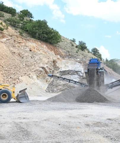 Mobil Tesislerle 50 Bin Ton Yol Malzemesi Üretildi!
