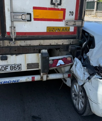 Malatya’da Tır ile Otomobil Çarpıştı