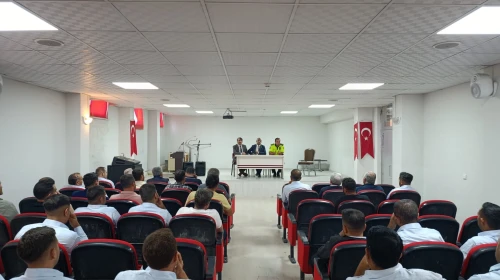 Okul Servisi Sürücülerine Bilgilendirme Toplantısı Düzenlendi