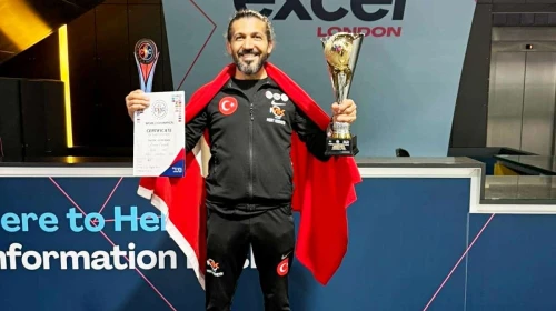 Kuaförler Milli Takımı İngiltere'de Dünya Kupasında 3'üncü Oldu