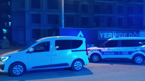 Malatya'da Bıçaklı Kavga: Arkadaşını Boynundan Yaraladı