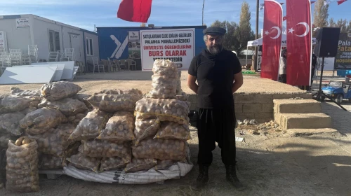 Bereketli Topraklarda Hasat Darende Patatesi Niğde’ye Rakip Oldu