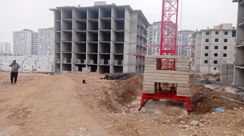 Malatya'da Vinç Tepesinde "Maaş" İsyanı: 2 İşçi Ölümü Göze Aldı