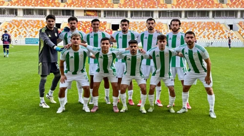 Malatya Yeşilyurtspor 9 Kişi Kalan Rakibini 1-0 Mağlup Etti