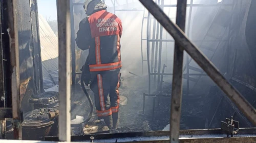 Malatya’da konteynerde yangın