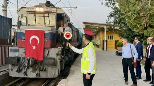 Malatya-Gölbaşı-Narlı-Nurdağı Demir Yolu Hattında İlk Sefer Gerçekleşti