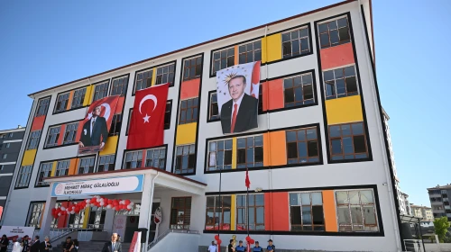 Malatya’da yeni eğitim-öğretim yılı için ders zili çaldı