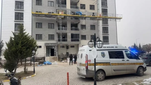 Malatya'da İnşaat İskelesinden Düşen 3 İşçi Kritik Durumda