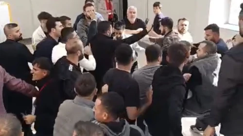 CHP Malatya İl Kongresinde Gerginlik: Partililer Arasında Kavga Çıktı