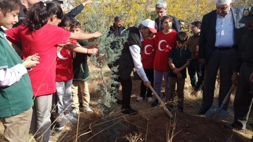 Malatya’da Cumhuriyetin 102. Yılı 102 Fidanla Kutlandı