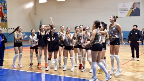 Malatya Nicer Hotel Voleybol Takımı Namağlup Serisini Sürdürüyor