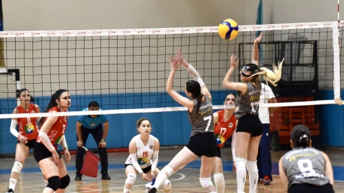 Voleybolda Malatya Takımları Haftayı Farklı Sonuçlarla Kapattı