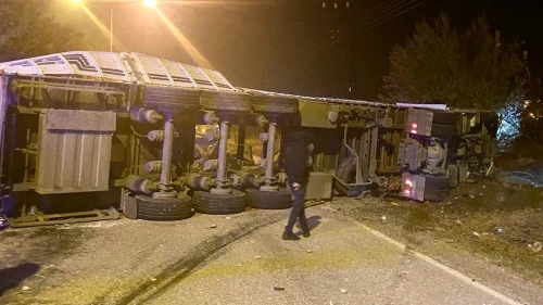 Doğanşehir’de Tır Kazası Ulaşımı Kısa Süreli Durdurdu