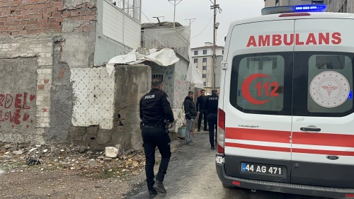 Suriyeli Aileye Ulaşılamadı Ekipler Kapıyı Kırarak Eve Girdi