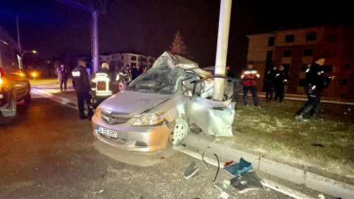 Malatya'da Feci Kaza: Trambüs Direğine Çarpan Araçta 1 Ölü