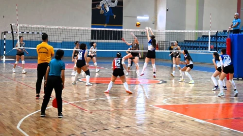 Nicer Hotel Voleybol Derbide Güldü Malatya Voleybol’u 3-0 Mağlup Etti