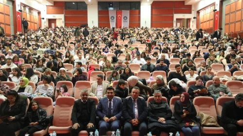 İnönü Üniversitesi'nde 50. Yıl Coşkusu: Kemanın Sesi Büyüledi