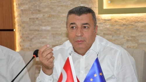 Malatya’da kuru kayısı lisanslı deposu ve borsası için istişare toplantısı