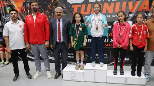 Malatya'da Uluslararası Güreş Turnuvası Heyecanı Sona Erdi