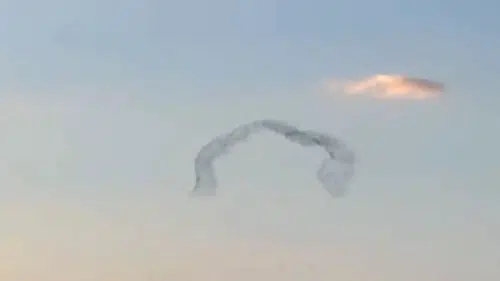 Gün Batımında Kuşların Sıra Dışı Dans Gösterisi..!