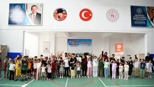 Yeşilyurt Aile Şenlikleri Melekbaba’da Coşku Neşeyle Gerçekleştirildi