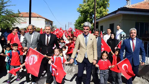 Malatya'da Okula Uyum Haftası "Amin Alayı" Geleneğiyle Başladı