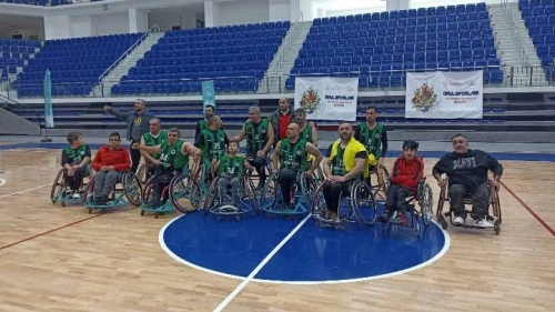 Malatya BŞB Van’da Fark Attı, Zirveye Yerleşti: 75-43