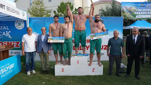 21. Turgut Özal Karakucak Güreşleri'nde Başpehlivan Kılıçsallayan Oldu