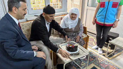 Battalgazi'de Yaşlılar Günü'nde Anlamlı Sürpriz Ziyaret