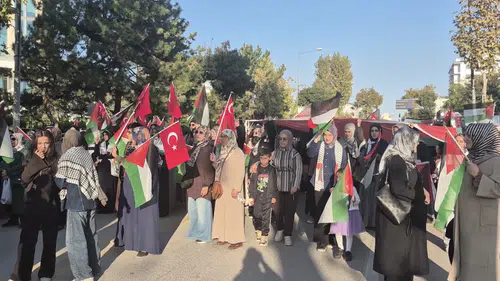 Malatya’da Filistin'e Destek İçin Yüzlerce Kişi Sokaklarda Bulundu