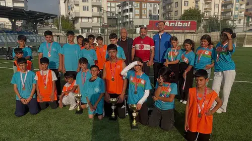 Malatya'da Genç Hokeyciler Bir Araya Gelerek Turnuva Düzenledi