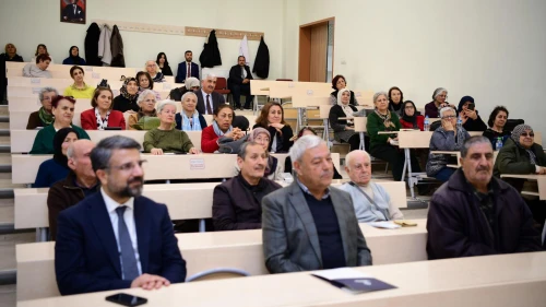 Taşkın, 60 Yaş Tazelenme Üniversitesi Öğrencileriyle Buluştu