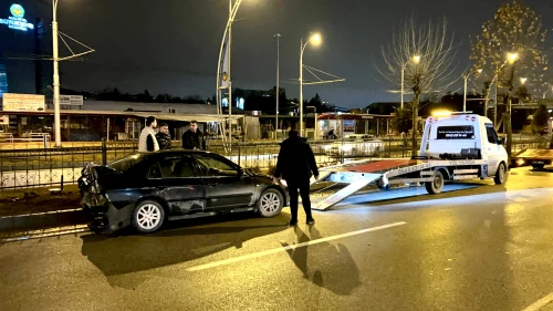 Malatya Çevreyolu Buhara Bulvarı’nda Trafik Kazası: 2 Yaralı