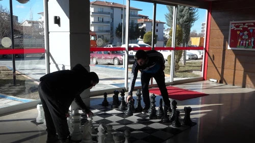 Battalgazi Engelsiz Yaşam Merkezi’nde Yeni Dönem: Karanlık Oda Terapisi