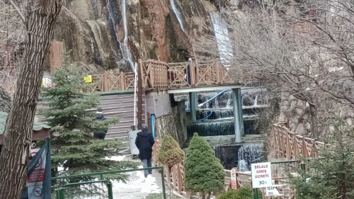 Günpınar Şelalesi Haftasonu Ziyaretçilerin Uğrak Noktası Oldu