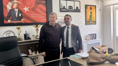 Efsane golcü Tanju Çolak Malatya’da: 91.000 Dev Öğrenci Ortaokulu’nda gençlerle buluştu!