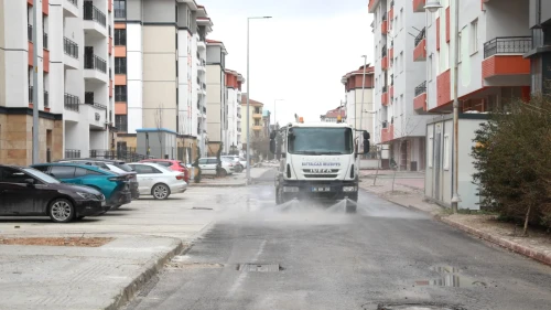Battalgazi’de bayram sonrası temizlik: Ekipler saha çalışmalarını artırdı!