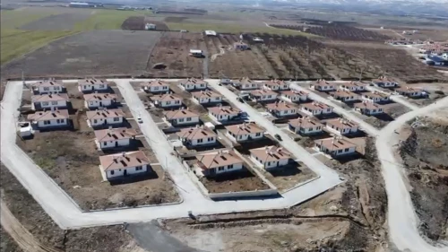 Depremin Yaraları Sarılıyor Köy Konutları Büyük Ölçüde Tamamlandı