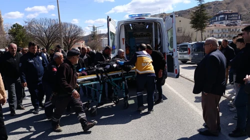 Darende’de otomobil yaşlı kadına çarptı: Somuncubaba Bulvarı’nda kaza paniği!