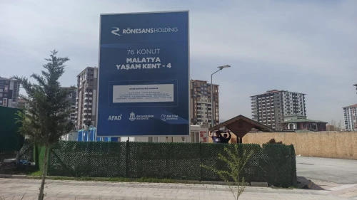 Malatya Rönasans Konteyner Kent’te Tahliye Krizi: Depremzedelerden Okul Süresi Talebi