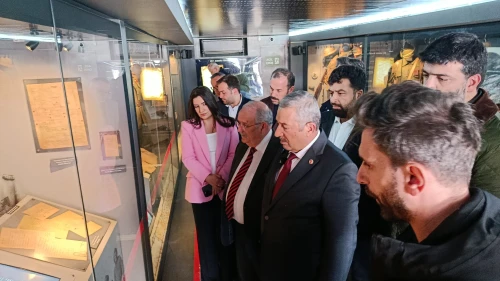 Çanakkale Mobil Müzesi Darende’de yoğun ilgi gördü