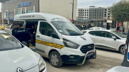 Kardeş Kavgası Kanlı Bitti: Bıçak Başka Sokakta Bulundu!