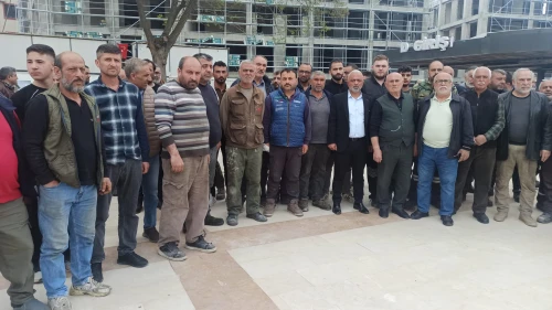 Sanayi Esnafı Valilik Önünde Toplandı Vekillere Sert Tepki