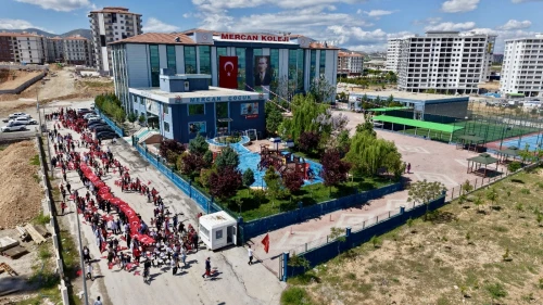 Mercan Koleji 19 Mayıs Coşkusunu Muhteşem Etkinliklerle Kutladı