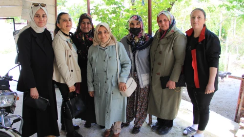Darende’de Anlamlı Ziyaret: Özel Gereksinimli Çocukların Anneleri Unutulmadı